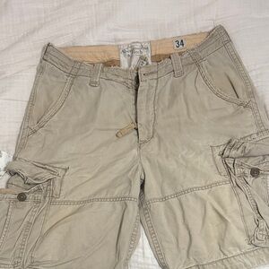 Abercrombie & Fitch Men's Beige Cargo Shorts